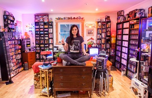 Cực choáng với căn phòng riêng của nữ game thủ có tới 4,600 trò chơi