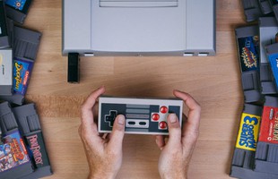 Hãy quên NES Classic đi, cỗ máy này vừa có tay cầm không dây, vừa chơi được 2.000 game 4 nút