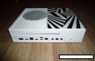 Không tin nổi chiếc máy Xbox One đã bị lộ chỉ vì hớ hênh