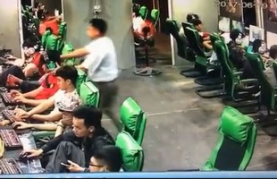Quay cảnh bố con va chạm nhau tại quán net rồi up lên mạng, chủ quán có quá vô tình?