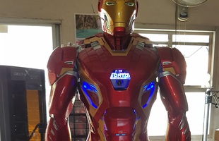 Đây không phải mô hình Iron Man bình thường đâu, trong đó là cả một bộ máy tính siêu khủng đấy!