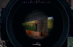 Cười rụng rốn với những cảnh chỉ có tại giải Battlegrounds vô địch thế giới: Vừa nhặt được đồ khủng thì ngã xe sấp mặt!
