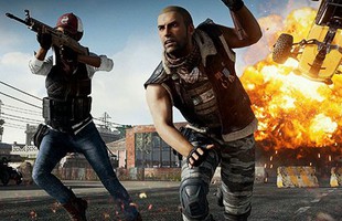 Bố nhà người ta: 60 tuổi vẫn lập team cùng con trai chơi game bắn súng