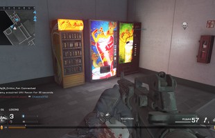 Game thủ rảnh nhất quả đất, ngồi chụp... máy bán nước tự động trong mọi game từ trước đến nay