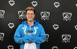 Cạn lời với màn trả lời câu hỏi của xạ thủ FlyQuest – WildTurtle: "Tôi sẽ không bao giờ ăn thịt chó!’