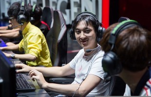 Ông chủ Vương Tư Thông đích thân sang Hàn Quốc cổ vũ, ra tối hậu thư với Invictus Gaming: "Không vào được Chung kết thì chuẩn bị nghỉ việc hết đi!"