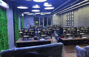 Hé lộ những hình ảnh dàn máy cấu hình cao của KOW Black Esports Stadium, sẵn sàng khai trương vào ngày mai