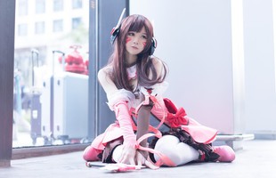 Cùng ngắm cosplay D.Va "mặt búng ra sữa" trong Overwatch