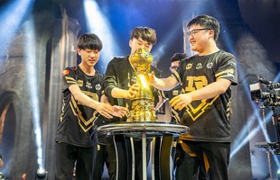 RNG Ming: "Uzi đã dạy tôi rất nhiều thứ, tôi thực sự may mắn khi có cơ hội sát cánh cùng anh ấy"