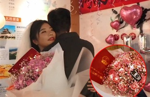 Chàng trai nhân phẩm vũ trụ: Được bạn gái xinh đẹp "dúi" sổ đỏ và chìa khóa BMW vào tay để cầu hôn, khiến cộng đồng mạng "chỉ biết ước"