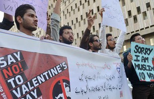 Học tập các thanh niên Nhật, đại học tại Pakistan "phản đối" Valentine bằng cách đổi thành ngày "Tình chị em"