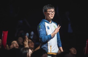 LMHT: Bị chê thi đấu kém phong độ, Doublelift lại "khẩu nghiệp" gọi đồng đội cũ Locodoco là "kém khôn" ngay trên Stream