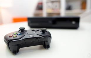 Xbox One, PS4 bị tố ngốn điện không thương tiếc