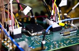 Intel tung card đồ họa tích hợp tăng thời lượng pin laptop