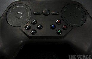 Cận cảnh tay cầm chơi game Steam Controller phiên bản mới