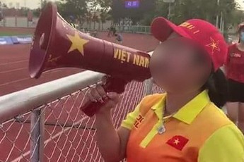 Spam "Bay lên trời là em bay ra ngoài" đau đầu nhức óc, nữ CĐV bị cộng đồng mạng tổng tấn công Facebook cá nhân