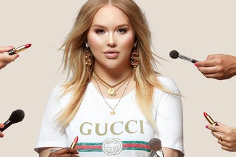 Bị đe dọa tống tiền, nữ Youtuber dũng cảm tiết lộ bí mật đã giữ kín trong nhiều năm