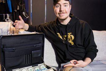 Làm video suốt 6 năm không ai xem, Youtuber 21 tuổi bất ngờ thành triệu phú nhờ tìm ra 'bí mật' sau thuật toán của YouTube