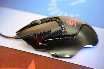 Dùng thử 2 chuột gaming giá siêu rẻ: Chưa tới 400K nhưng lướt cực mượt mà