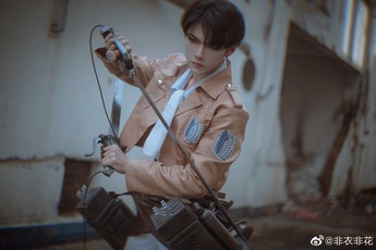 Đệ nhất "mỹ nam" Attack on Titan hóa soái ca siêu ngầu bước ra đời thực
