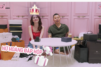 Chỉ có thể là Ngọc Trinh: Đập hộp xong quẳng đồ cái uỵch ai nhìn cũng xót, đã vậy còn hồn nhiên phát biểu “Đồng hồ có 4 tỷ thôi”