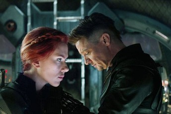 14 lần "tình yêu lên ngôi" trong vũ trụ điện ảnh Marvel, cái nào cũng rớt nước mắt