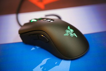 Nóng bỏng tay khi "đập hộp" chuột gaming tốt nhất 2020: Razer DeathAdder V2
