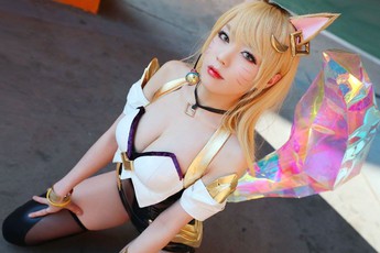 'Quên luôn bản gốc' với những màn hóa thân thành cô nàng Hồ ly Ahri nóng từng centimet của nữ cosplayer xứ kim chi