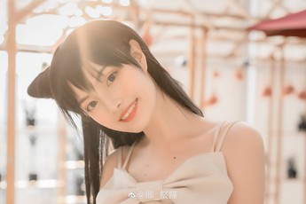 Thám Tử Lừng Danh Conan: Ngắm cô nàng Ran Mori diện váy 2 dây khoe nhan sắc ngọt ngào