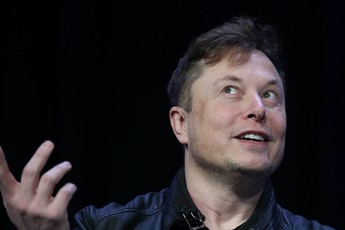 Trí tuệ nhân tạo viết thơ về Elon Musk, chỉ trích thói xấu khi dùng Twitter của vị tỷ phú công nghệ