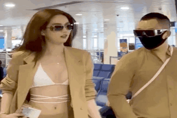Ngọc Trinh gây sốc khi diện hẳn nội y trễ nải cực "hớ hênh" tại sân bay, đi qua ai cũng phải ngước nhìn