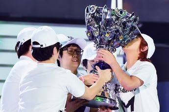 Đội hình Samsung White 2014 mạnh hơn SKT T1 2015?