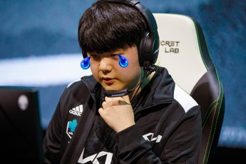 Một lần chơi game cùng nữ idol, Canyon và DK phải "trả giá" bằng số tiền hơn 40 triệu