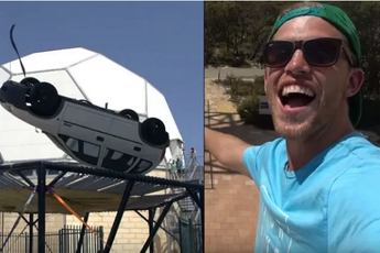 Làm thử thách thả ô tô từ độ cao 45m xuống đệm lò xo "cho vui", nam YouTuber nhận muôn vàn gạch đá