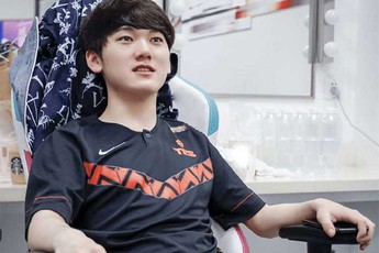"Ế sưng ế sỉa", JackeyLove khiến fan cười vỡ bụng khi để lộ lịch sử web "muốn cầu duyên thì đi chùa nào?"