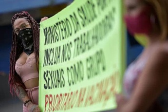 Gái mại dâm Brazil diễu hành đòi tiêm vắc xin Covid-19 vì cũng ở ‘tuyến đầu’