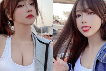 Khoe chân dài tới mức "lộ hàng" trên sóng, nữ streamer gợi cảm nhận án cấm kênh đầy bẽ bàng