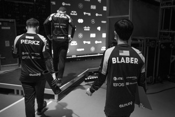MSI 2021: DWG KIA nhất bảng dù thua RNG cả 2 lượt, Cloud9 bị loại