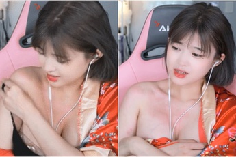 Tự tụt vai áo, lau mồ hôi vòng một, nữ streamer xinh đẹp bất ngờ nhận cơn mưa donate từ người xem