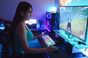 Cày game "hardcore" đến mấy, các nữ streamer cũng nên tránh thói quen này nếu không muốn "ôm hận" về sau