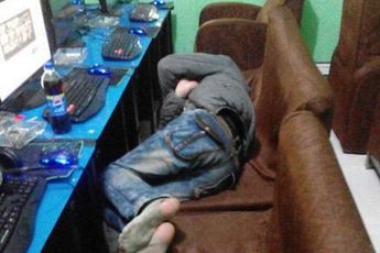 Cưới vợ cho con trai mong cậu cai nghiện game, người bố hoảng hồn, phải nhờ cả cảnh sát đi tìm vì "quý tử" bỏ nhà đi bụi