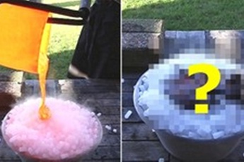 Đổ dung nham 1400 độ vào băng khô -78 độ, YouTuber gây sốc khi làm thí nghiệm xem "Nóng và lạnh cái nào mạnh hơn"