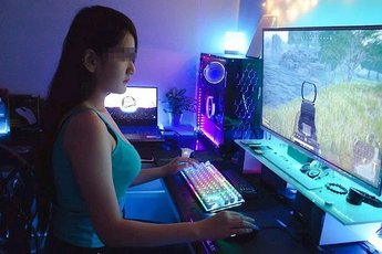 Áp lực đến nỗi phải gồng mình, ai nói nữ giới làm streamer chỉ vì đam mê?