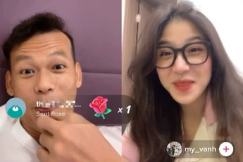 Livestream với gái xinh, thủ môn Tấn Trường "khoe" tật xấu của "đàn em" lúc mải mê đánh Liên Quân