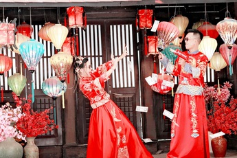 Thanh niên "mang vợ về cho mẹ" ngay trước Tết khiến anh em GATO cực mạnh: Game nhiều gái xinh này "tín" quá!