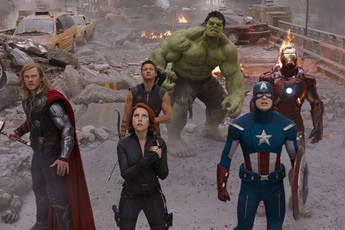 7 quyết định trong phim Marvel ngớ ngẩn nhất do fan bình chọn: Hội anh hùng toàn "tự hủy", điều cuối khiến fan ruột cũng phải ức chế!