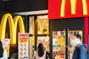 McDonald và KFC là “kỳ phùng địch thủ” nhưng tuyệt nhiên không thể sống xa nhau: Lý do nằm ở logic kinh doanh đỉnh cao!