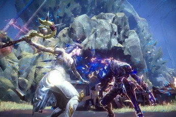 Ra mắt game được một tháng đã chỉ còn 8 người chơi, cha đẻ của Final Fantasy bơm tiền tấn để cứu vãn, kéo lên được 10 người