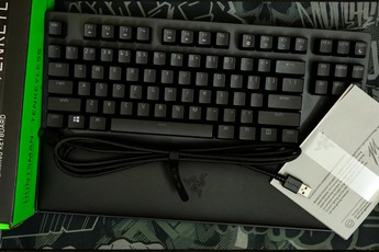Razer Huntsman V2 TKL Optical - Bàn phím cơ quang học siêu bền bỉ