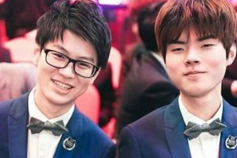 Được Deft chúc mừng cột mốc đáng nhớ, EDG Meiko liền hẹn đồng đội cũ tái ngộ tại CKTG 2022